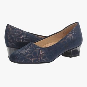 Trotters Doris Pump in a Navy & Rose Gold Metallic Animal Print NWOT Size 13 N